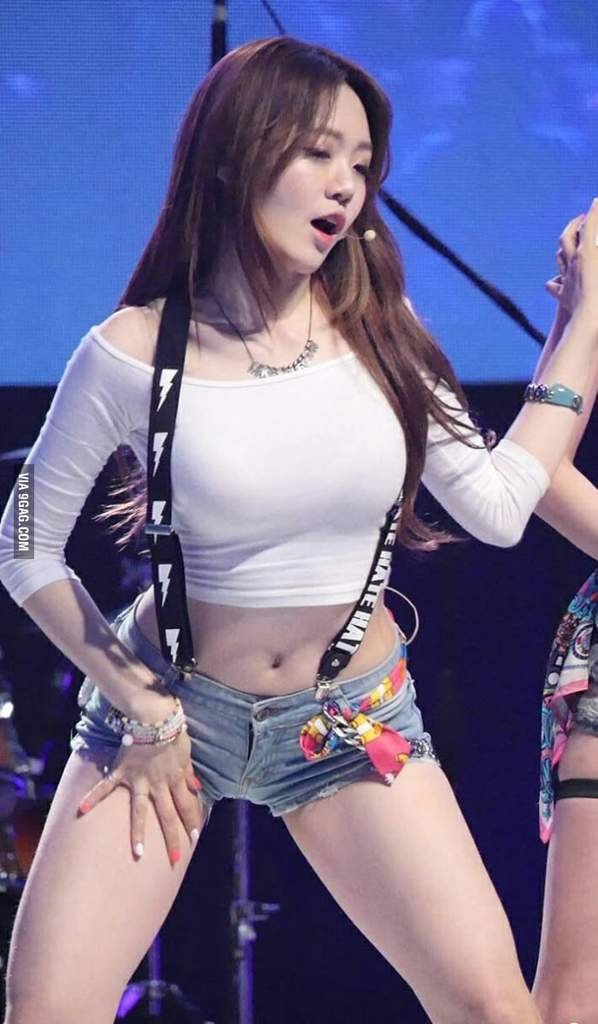 duyVLnq4 Eunsol Park - Korean KPop Girl - Bambino Dancer 04.jpg